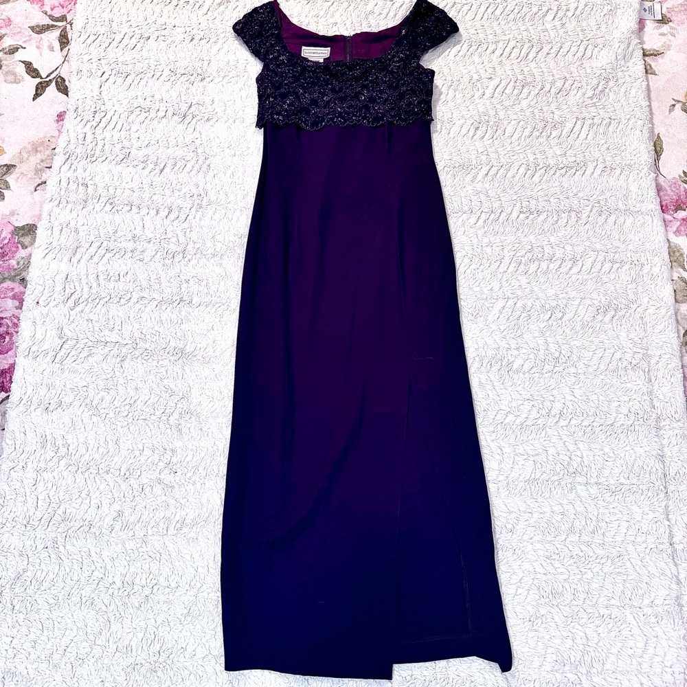 Vintage Y2K Scott McClintock size 8 Plum Purple Maxi Dress Lace Bodice formal